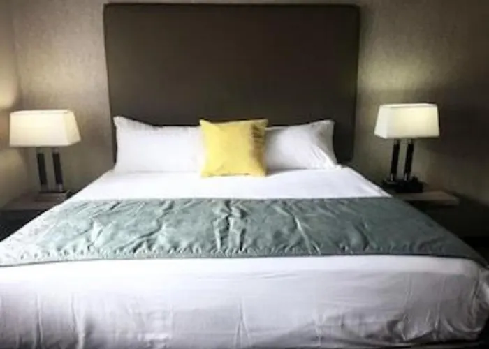 Arden Star Hotel